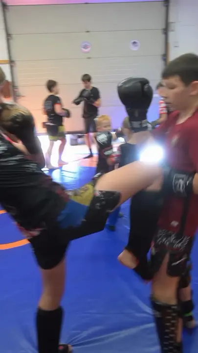 Juniors kicking pads