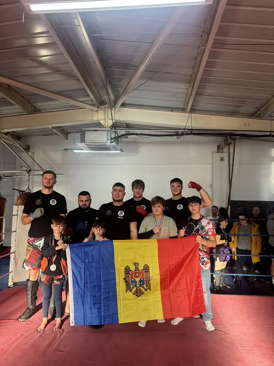 Our fighters with the Moldovan flag
